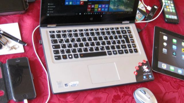 Häcker bieten Servicestunden rund um Computer und Co.