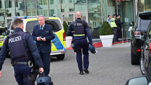 SEK-Einsatz im Bonner Kameha Grand Hotel – drei Männer festgenommen