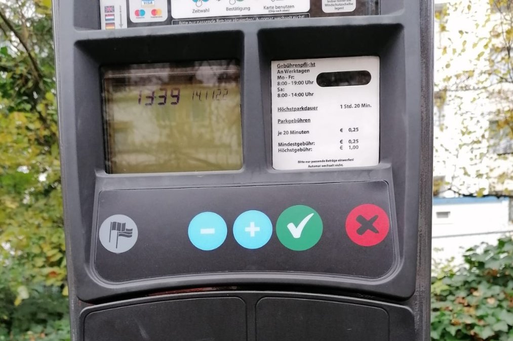 Neue Parkscheinautomaten in Koblenz mit bargeldloser und kontaktloser Zahlungsmöglichkeit