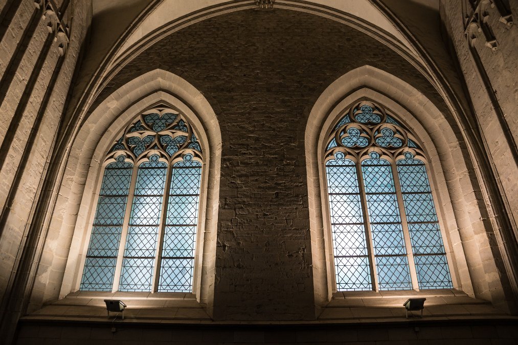 Sachbeschädigung an der katholischen Kirche in Hachenburg Sachbeschädigung an der katholischen Kirche in Hachenburg