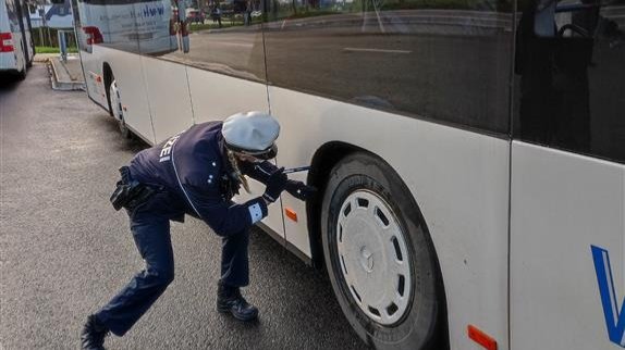 Schulbuskontrollen der Polizei - erfreuliches Ergebnis