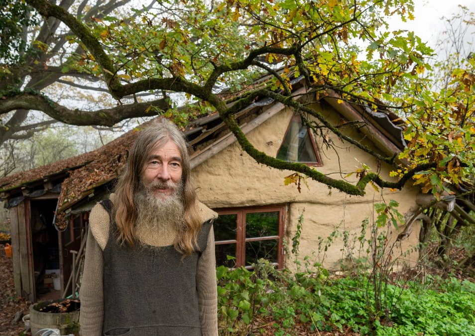 Seit 32 Jahren ohne Strom und Wasser: Der Mann im Wald