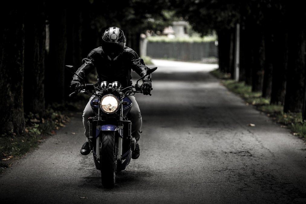 Durchsuchungen nach illegalem Motorradrennen Durchsuchungen nach illegalem Motorradrennen