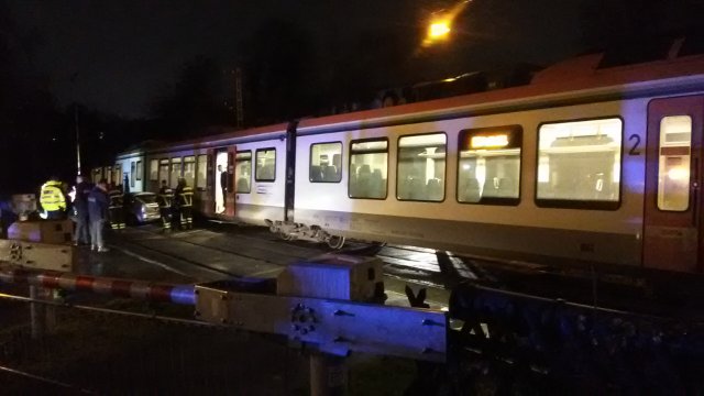 Nachtragsmeldung: PKW Kollision mit Regionalbahn