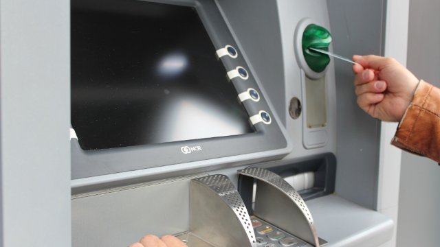 Zwei Geldautomaten gesprengt