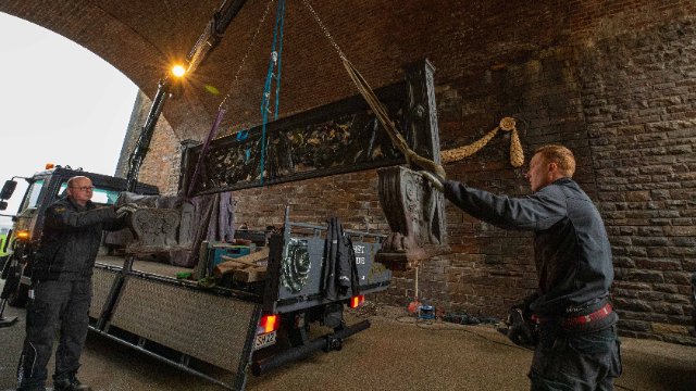 Ausbau historischer Bänke in der Kaiserhalle