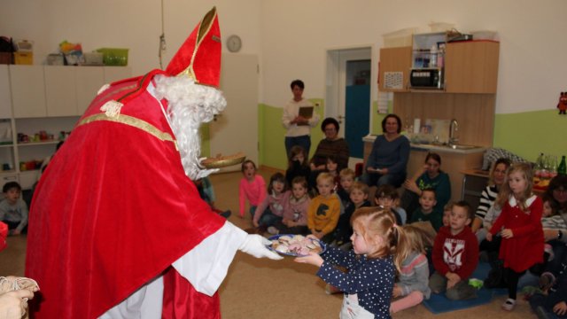 Der Nikolaus bringt Kinderaugen zum Leuchten