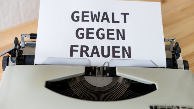 CDU-Abgeordnete fordert mehr Geld für Frauenhäuser