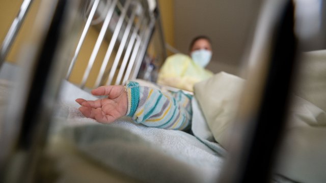 Welle von Infekten belastet Kinderstationen in Krankenhäusern