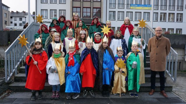 Sternsinger zu Besuch im Rathaus Mayen
