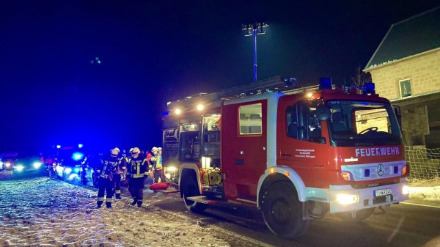 Mit Gebäude kollidiert - Verkehrsunfall zwischen Ettringen und Bell endet tödlich