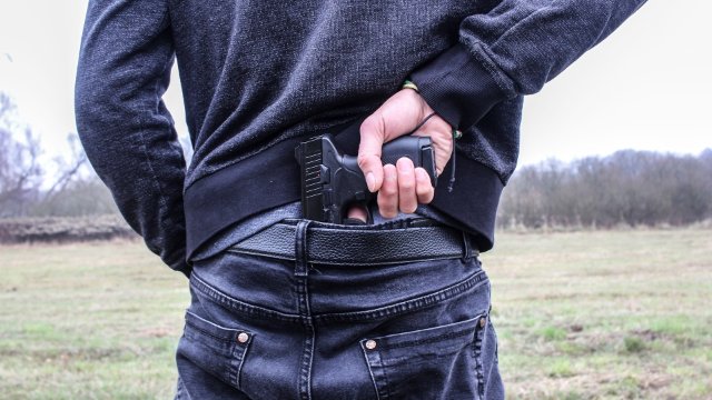 Mayen: Bewaffneter Mann überfällt Spielothek und bedroht Mitarbeiter