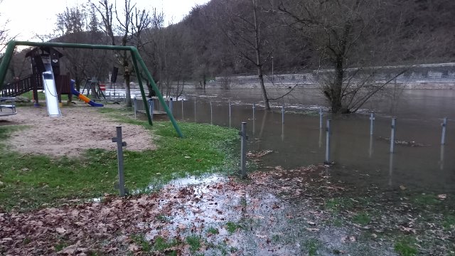Vorsorgliche Maßnahmen wegen Hochwasser in Nievern