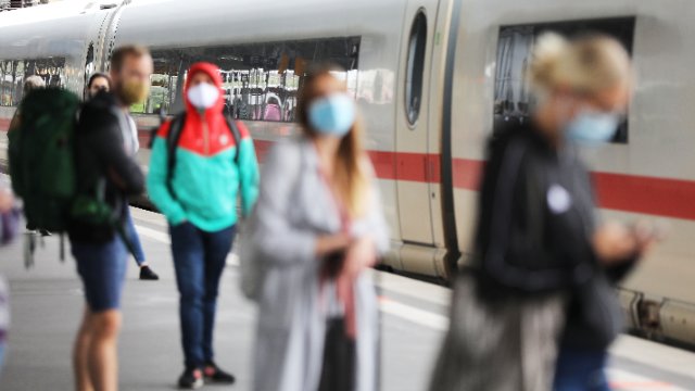 Lauterbach: Maskenpflicht im Fernverkehr fällt zum 2. Februar