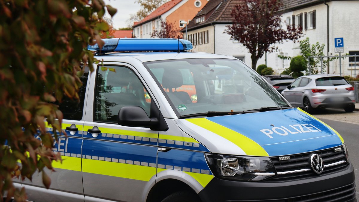 Linz am Rhein: Wohnmobil bei Brand mit Gasexplosion zerstört Linz am Rhein: Wohnmobil bei Brand mit Gasexplosion zerstört