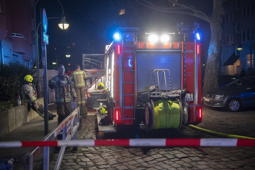 Debatte um Böller-Verbot: Angriffe auf Helfer kein «Bagatelldelikt» Debatte um Böller-Verbot: Angriffe auf Helfer kein «Bagatelldelikt»