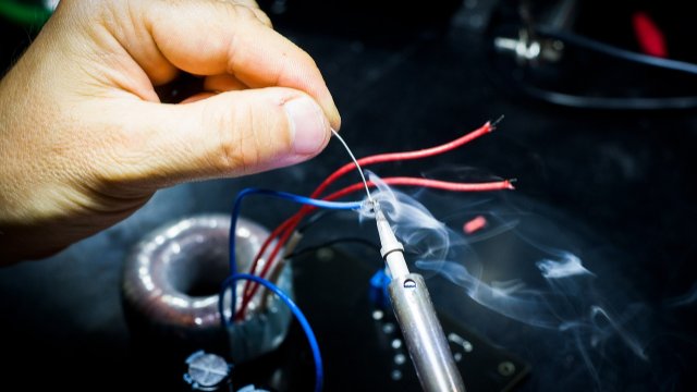 Hilfe bei kaputten Geräten und Computerproblemen