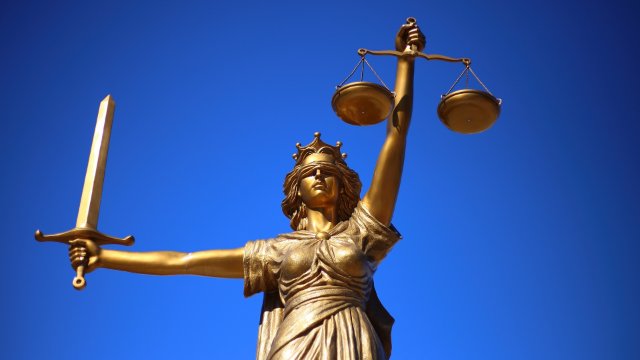 Wilderei-Prozess gegen verurteilten Polizistenmörder gestartet