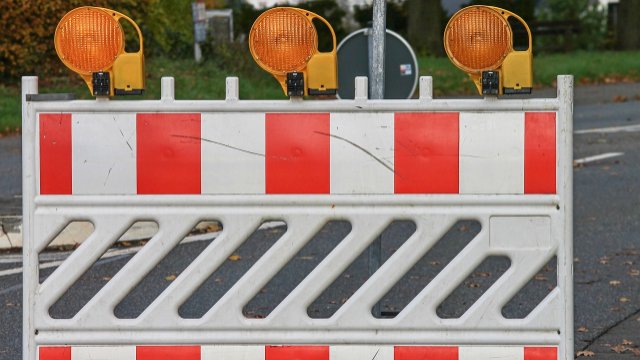 Straßenbauarbeiten am „Am Gülser Bootshafen“