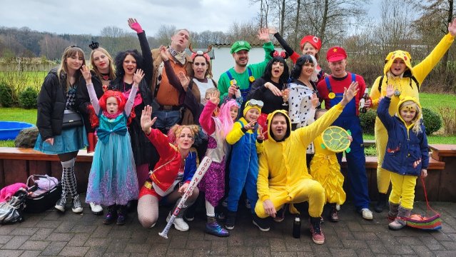 Ausgelassener Karneval in Goddert 