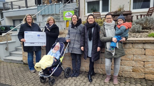 Waldstraßenbewohner übergeben Spende an Bad Emser Tafel 