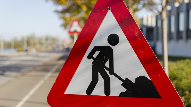 Halbseitige Fahrbahnsperrung in der Bürresheimer Straße verlängert sich