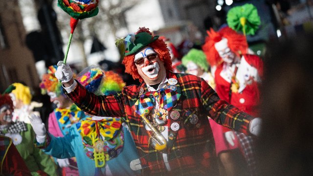 "Kowelenz Olau" - viel Stimmung beim Koblenzer Rosenmontagszug