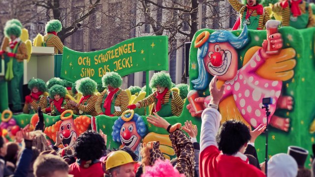 Koblenz: Premiere für Karnevalswagen für Menschen mit Behinderung