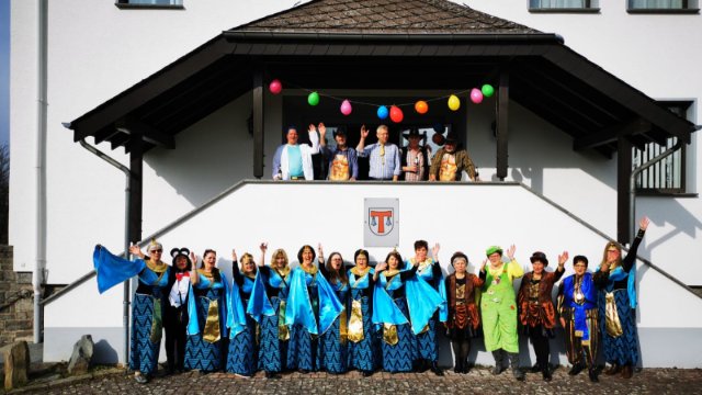 Rathaus in Hartenfels an Schwerdonnerstag gestürmt