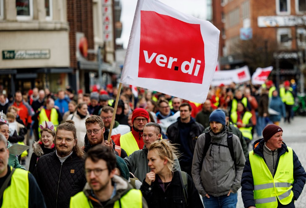 Deutschland vor Warnstreiktag: Arbeitgeber attackieren Gewerkschaften