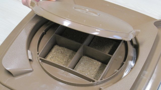 Filter der Biotonnen werden getauscht