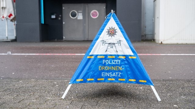 Festnahme und Durchsuchungen nach Angriff auf Polizisten in Trier