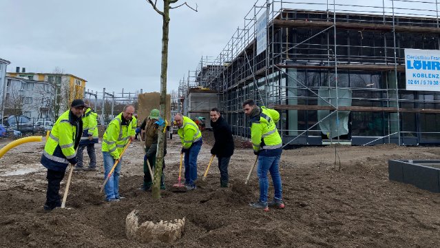 David Langner besucht den Bau des städtischen Hallenbades am Moselbogen im Rauental