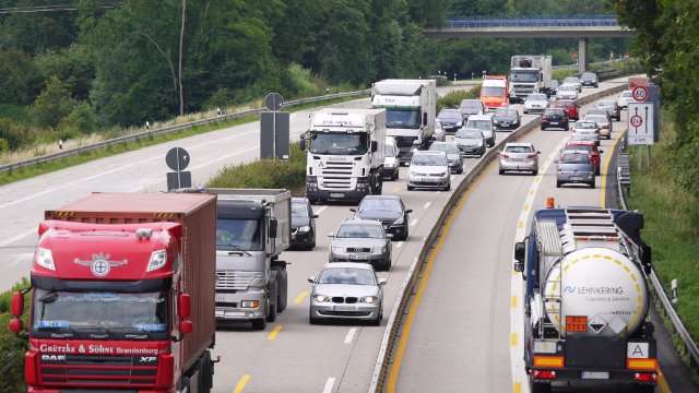 Autobahnprojekte sollen beschleunigt werden
