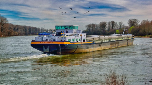 Brohl Lützing: Schiff gekentert