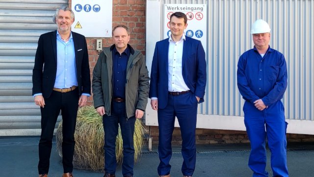  Bürgermeister Mike Weiland besucht die  Ecobat Resources Braubach GmbH