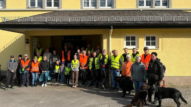 Große Beteiligung an der Aktion "Saubere Landschaft" in Freirachdorf