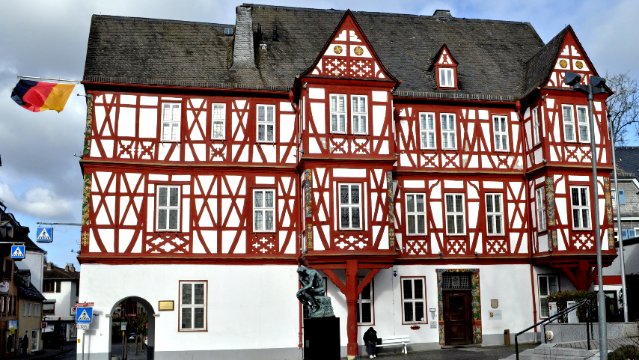 So kamen die Nassauer zu ihrem historischen Rathaus 