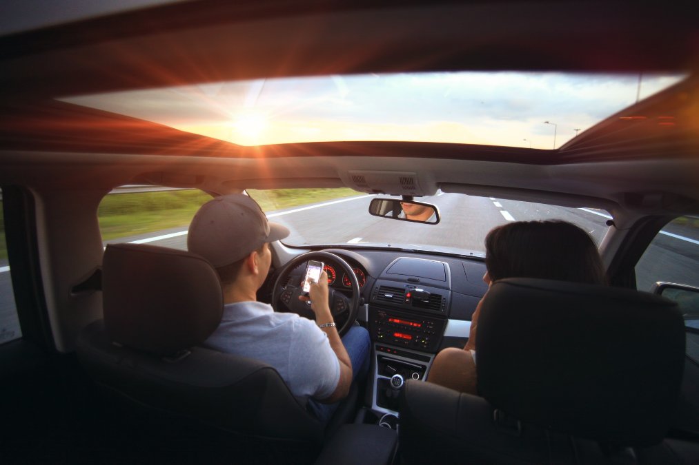 Polizeimaßnahmen gegen Verkehrssünder: Neue Kameras sollen Handy am Steuer erkennen Polizeimaßnahmen gegen Verkehrssünder: Neue Kameras sollen Handy am Steuer erkennen