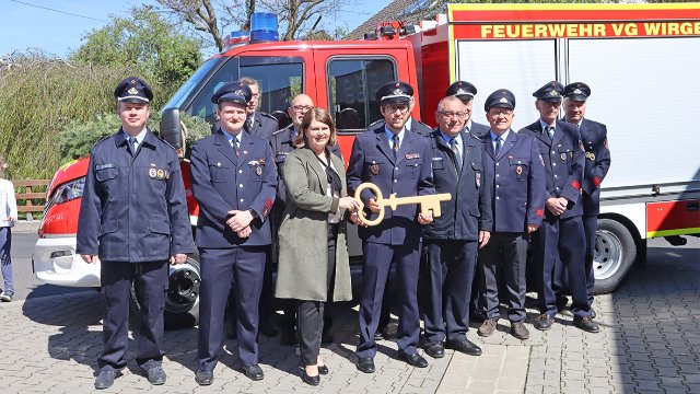 Ötzinger Feuerwehr erhält neues Spritzenfahrzeug