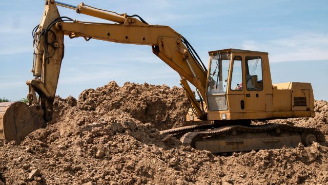 Zeugen gesucht: Baumaschinendiebstahl im Wert von 130.000 Euro