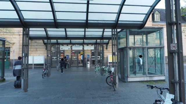 Stadt Koblenz: Widerrechtlich abgestellte Fahrräder am Hauptbahnhof werden entfernt