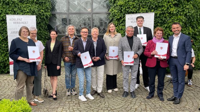 Stadt Koblenz verleiht Ehrennadeln 
