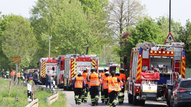 Eilmeldung: Zug fährt bei Köln in Menschengruppe - Mehrere Tote