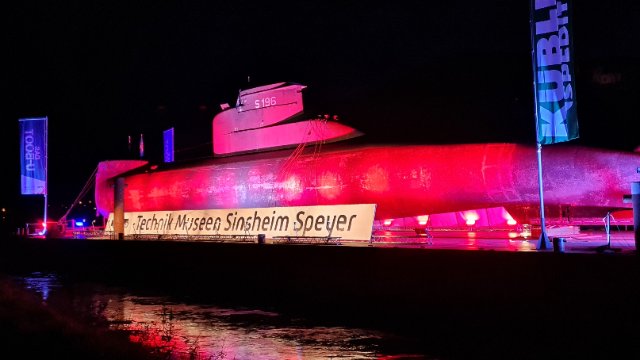U-Boot U17 in Lahnstein: Tausende bei Ankunft dabei