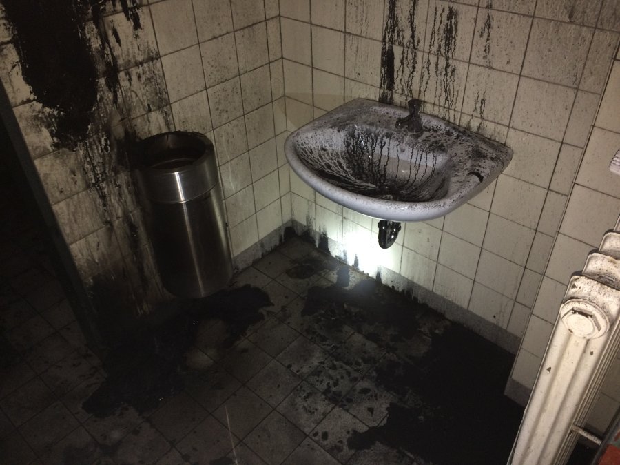 10.000 Euro Sachschaden: Öffentliches WC in Lahnstein in Brand gesetzt 10.000 Euro Sachschaden: Öffentliches WC in Lahnstein in Brand gesetzt