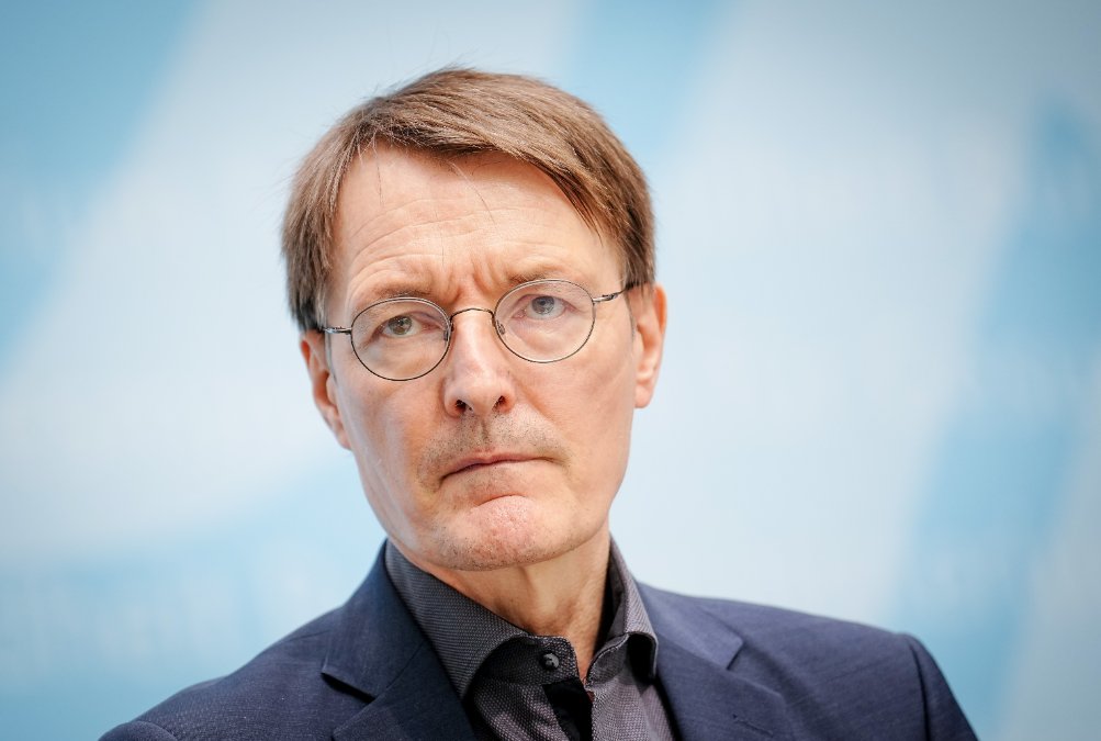 Lauterbach: "Habe die höchste Sicherheitsstufe überhaupt" Lauterbach: "Habe die höchste Sicherheitsstufe überhaupt"