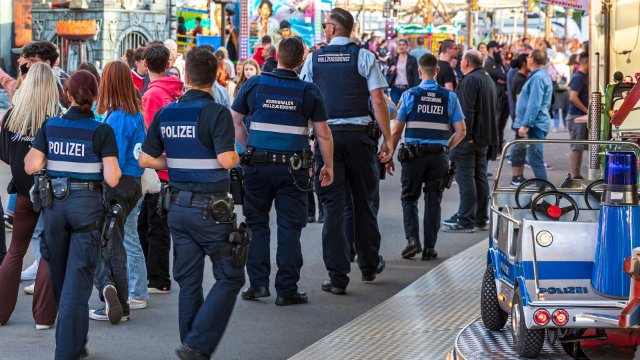 Vulkaneifelkreis: Polizei räumt Kirmes nach Auseinandersetzungen