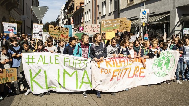 Rund 110 Teilnehmende bei Protestmarsch von Klimaaktivisten