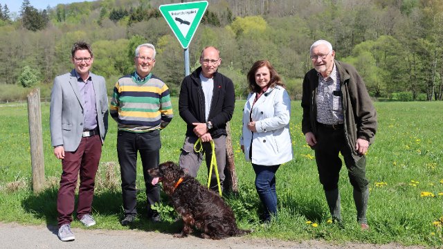 Naturschutzgebiet Stelzenbachwiesen: Hunde an der Leine führen!